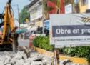 Gobierno de Tuxtepec repara tramo afectado por socavón en la calle Matamoros