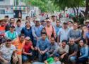 Con la solidaridad de los vecinos Dávila pavimenta calle en la colonia Obrera